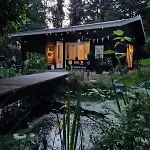 Dromen Op 1 - Stijlvolle En Knusse Vakantiewoning Met Veranda En Grote Omheinde Tuin! Casa de Férias *