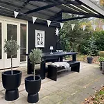 Dromen Op 1 - Stijlvolle En Knusse Vakantiewoning Met Veranda En Grote Omheinde Tuin! * Nunspeet