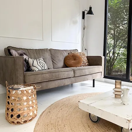 Casa de Férias Dromen Op 1 - Stijlvolle En Knusse Vakantiewoning Met Veranda En Grote Omheinde Tuin! *