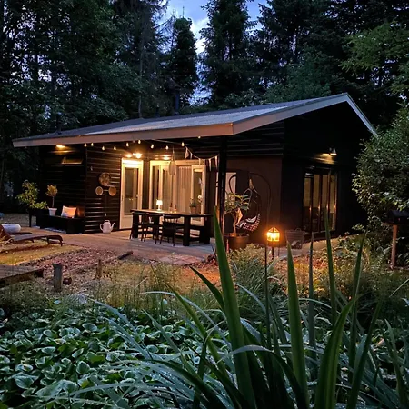Dromen Op 1 - Stijlvolle En Knusse Vakantiewoning Met Veranda En Grote Omheinde Tuin! * Nunspeet